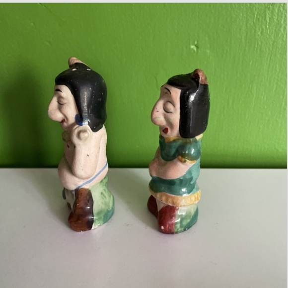 Vtg Native American Indian Chief Salt & Pepper Shaker Set ceramic figure Japan - Picture 2 of 5